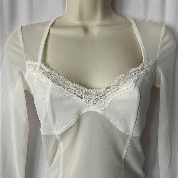 I.AM.GIA NWT Gianna White Sheer Long Sleeve Sheer Crop Top Shirt **Size M** 🔥🔥 - Picture 4 of 6